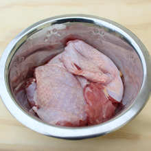 Cargar imagen en el visor de la galería, Muslos y piernas de faisán deshuesados de calidad humana