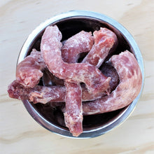 Cargar imagen en el visor de la galería, Cuellos de faisán crudos congelados