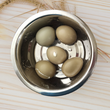 Cargar imagen en el visor de la galería, freeze dried whole pheasant eggs for dogs or cats